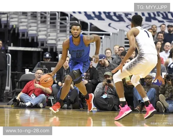 纽约尼克斯对阵劲敌全场激战球队表现亮眼展现强大竞技状态