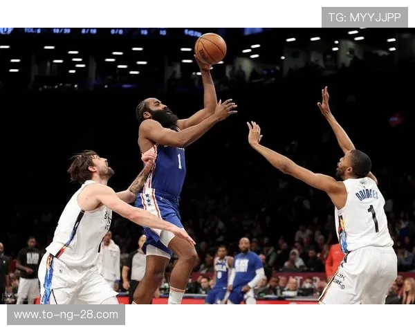 76人与篮网巅峰对决全场鏖战展现新赛季东部力量格局变化