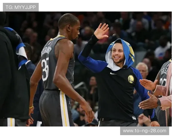 勇士与鹈鹕激战四月二十九季后赛精彩回顾与分析